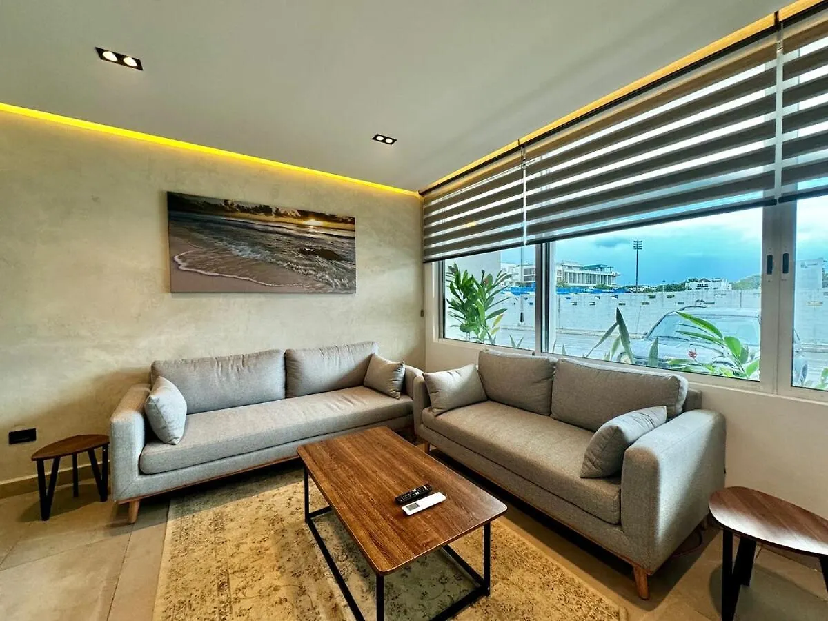 Modern 2 Bedroom Ground Floor Apartment! Playa del Carmen Appartement